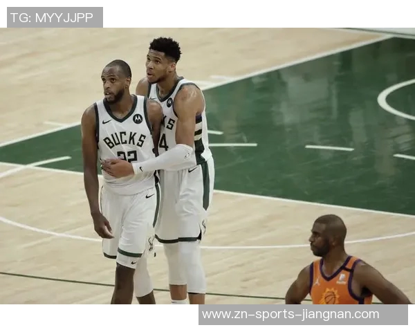 米德尔顿重返赛场半场表现抢眼贡献10分并助攻字母哥制造犯规