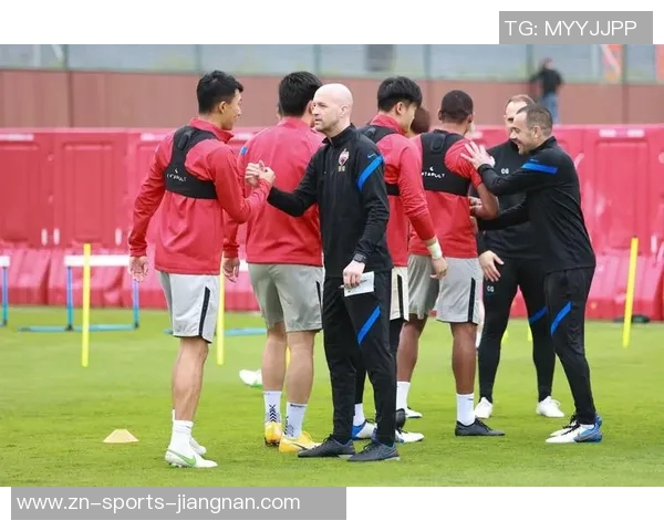 罗德里与胡桑诺夫伤愈归队积极恢复训练备战新赛季