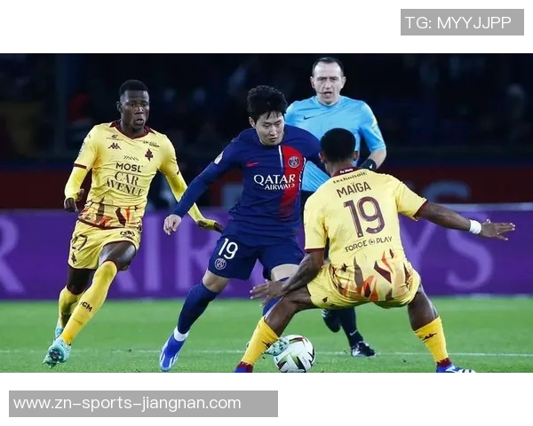 李刚仁25场贡献3球3助攻因腿筋拉伤被换下状态堪忧 李刚仁25场贡献3球3助攻因腿筋拉伤被换下状态堪忧