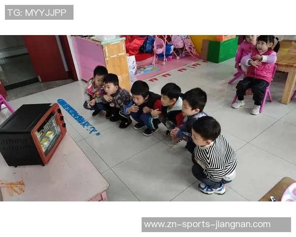 米奇表示将持续探索文班的最佳使用方式并将严格控制他的上场时间